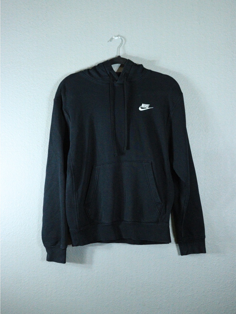 Black Nike pullover hoodie